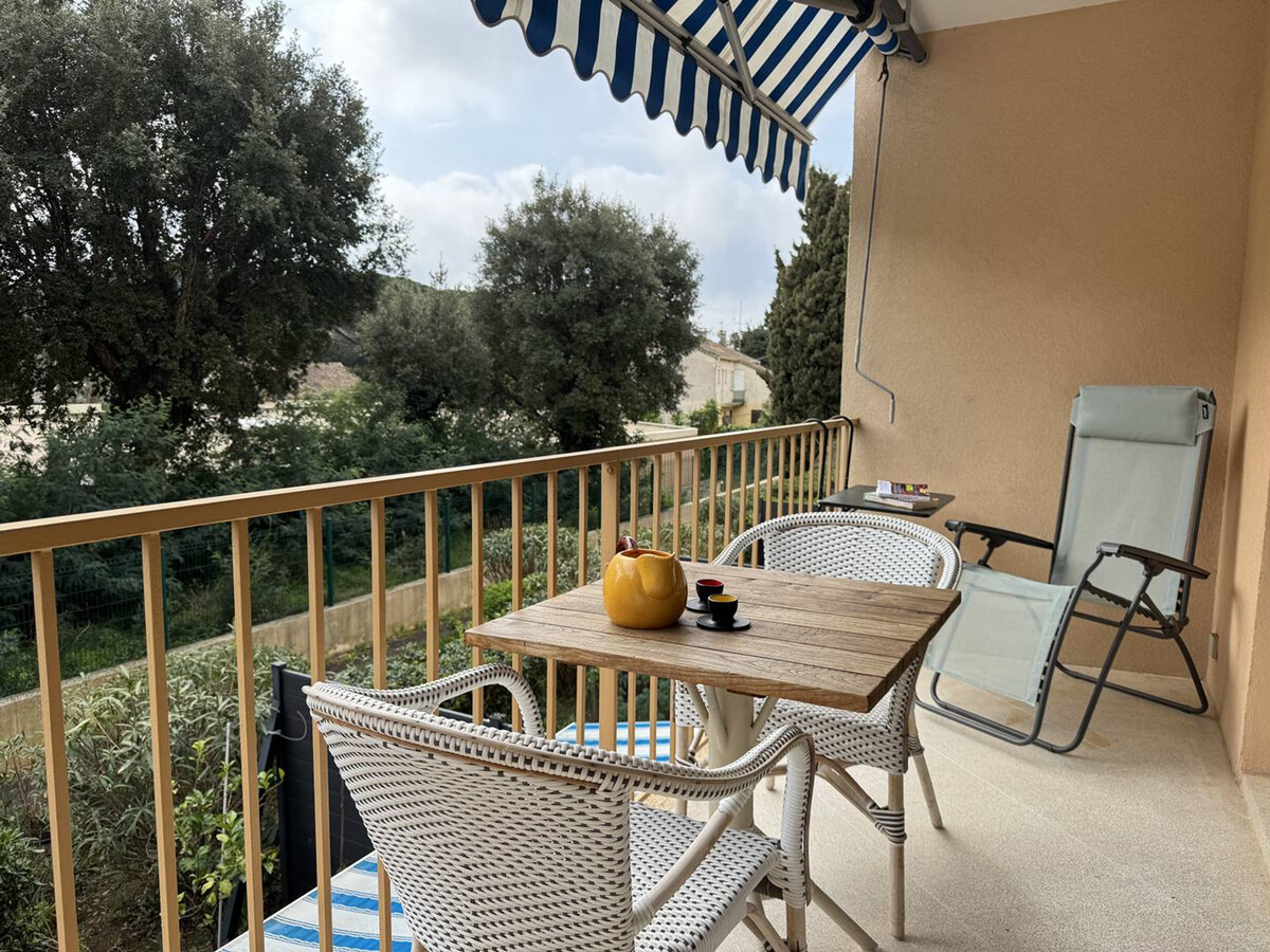 T2 climatisé avec balcon et parking à Cavalaire - Photo 2