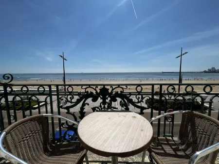 Location appartement à Les Sables d'Olonne, Appartement T2 avec piscine, parking, proche plage et commerces