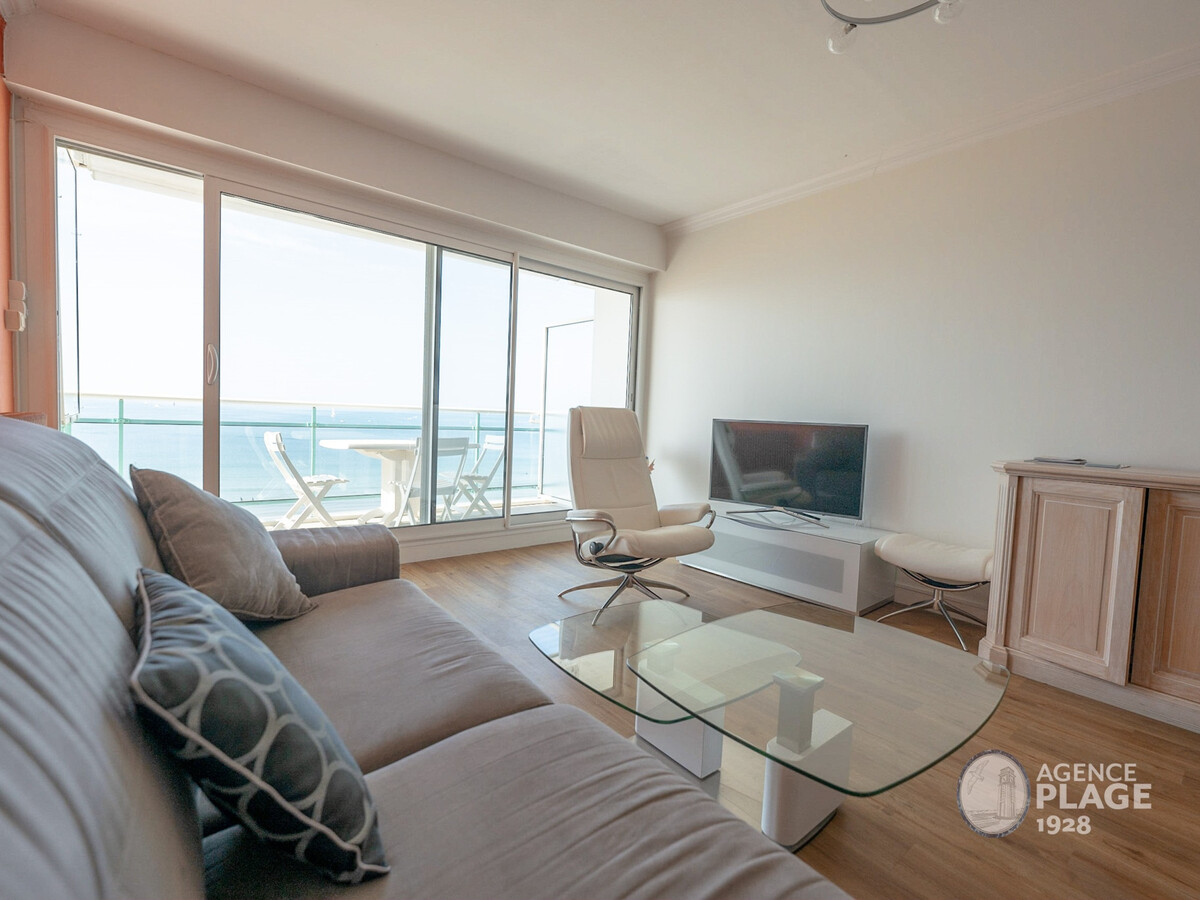 Appartement 80m² vue mer face à la plage aux Sables - Photo 2