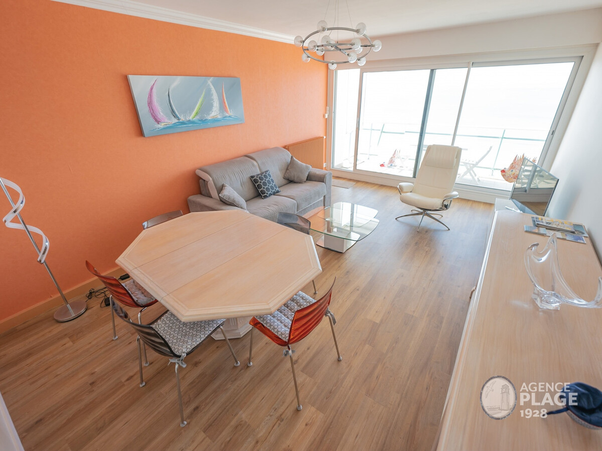 Appartement 80m² vue mer face à la plage aux Sables - Photo 3