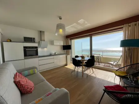 Location appartement à Saint Hilaire de Riez, Grand studio cabine 4 pers, balcon, rénové, proche océan, Saint-Hilaire-de-Riez