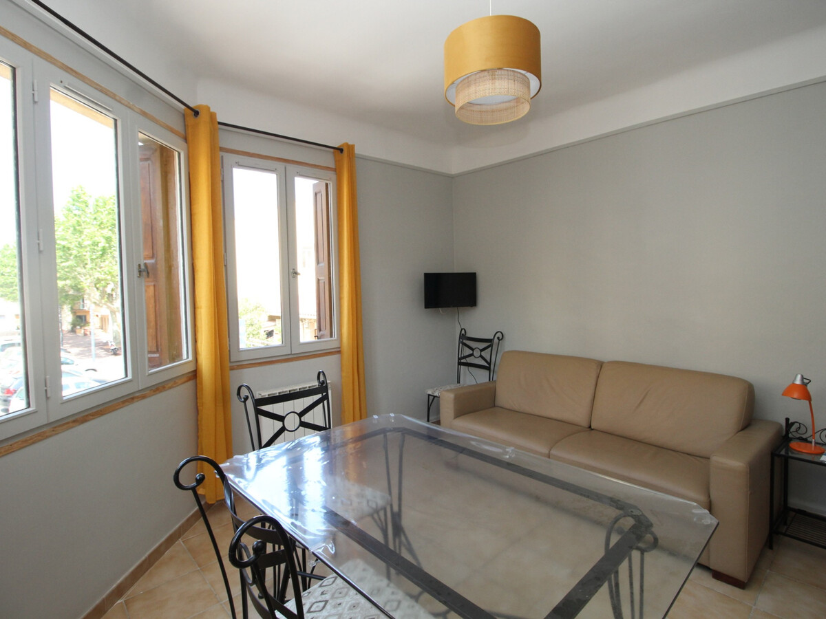 T3 lumineux Port-Vendres, vue sur la place Bélieu - Photo 2