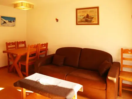 Appartement 6 pers. skis aux pieds avec piscine intérieure : photo 4