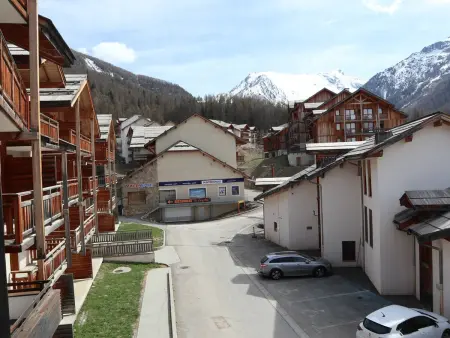 Appartement 6 pers. skis aux pieds avec piscine intérieure : photo 9