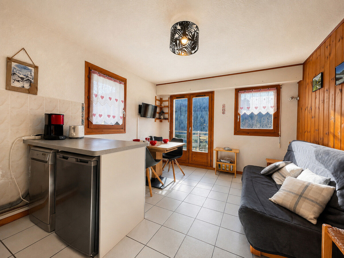 Appartement 2 pièces balcon Sud, vue Mont Charvin - Photo 5