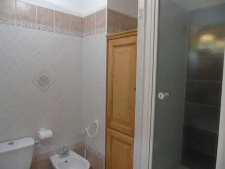 Appartement spacieux 4 pièces avec mezzanine, 200m des remontées mécaniques, WIFI inclus - Photo 9