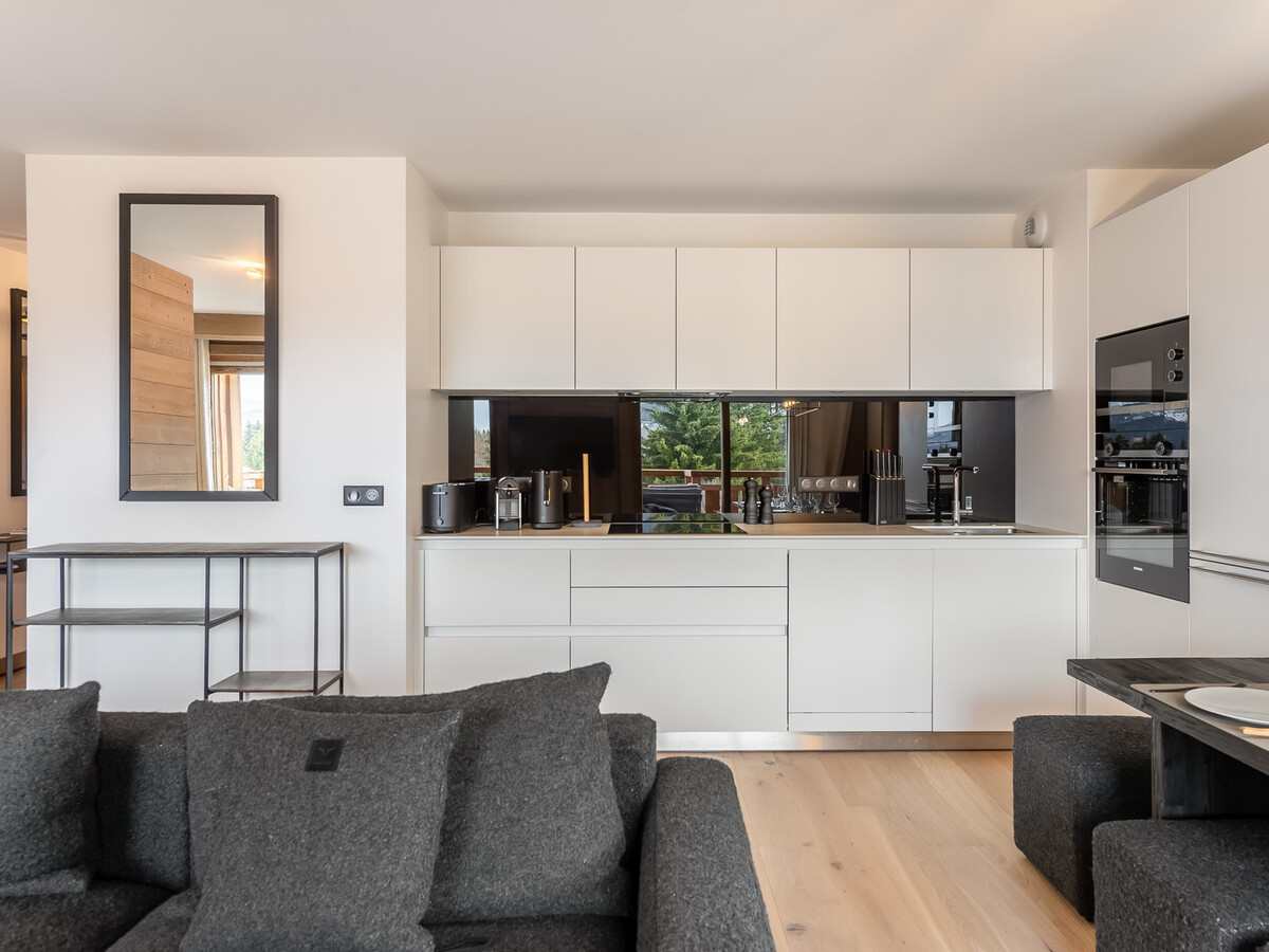 Appartement 5 chambres à Megève avec home-cinéma et accès bien-être - Photo 4