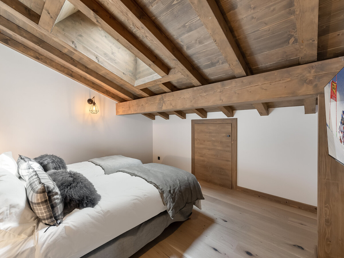 Appartement 5 chambres à Megève avec home-cinéma et accès bien-être - Photo 9