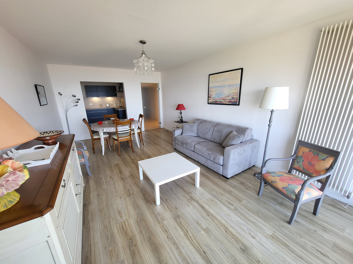 T3 rénové face à la mer aux Sables-d'Olonne + garage - Photo 6