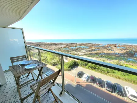 Location appartement à Les Sables d'Olonne, Appartement T3 rénové face à la mer avec garage et WIFI