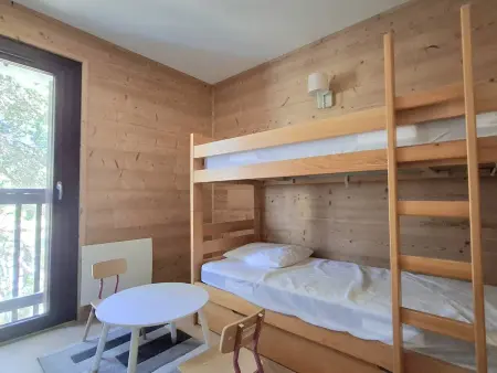 Appartement T3 rénové avec terrasse panoramique à Bolquère : photo 8