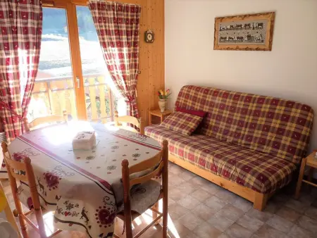 Appartement 2 pièces balcon sud-est avec vue montagnes - Photo 1