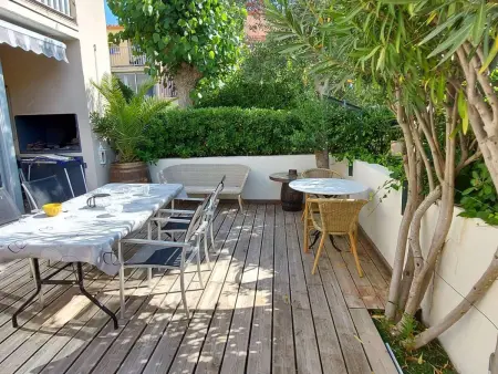 Location appartement à Le Grau d'Agde, Appartement climatisé 3 pièces, 6 pers, terrasse, BBQ, parking privé, à 100 m de la plage