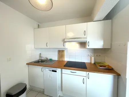 Appartement T3 à 50m de l'océan avec terrasse et parking privé : photo 4