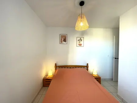Appartement T3 à 50m de l'océan avec terrasse et parking privé : photo 6
