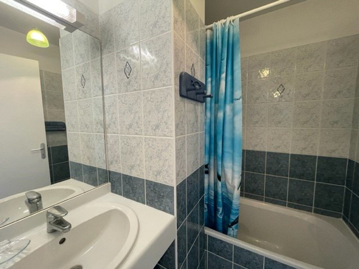 T3 48m² centre-ville Quiberon, balcon & garage - Photo 11