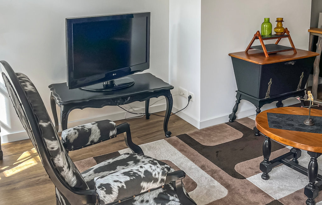 Appartement dans manoir du 15e siècle à Pradelles - Photo 3