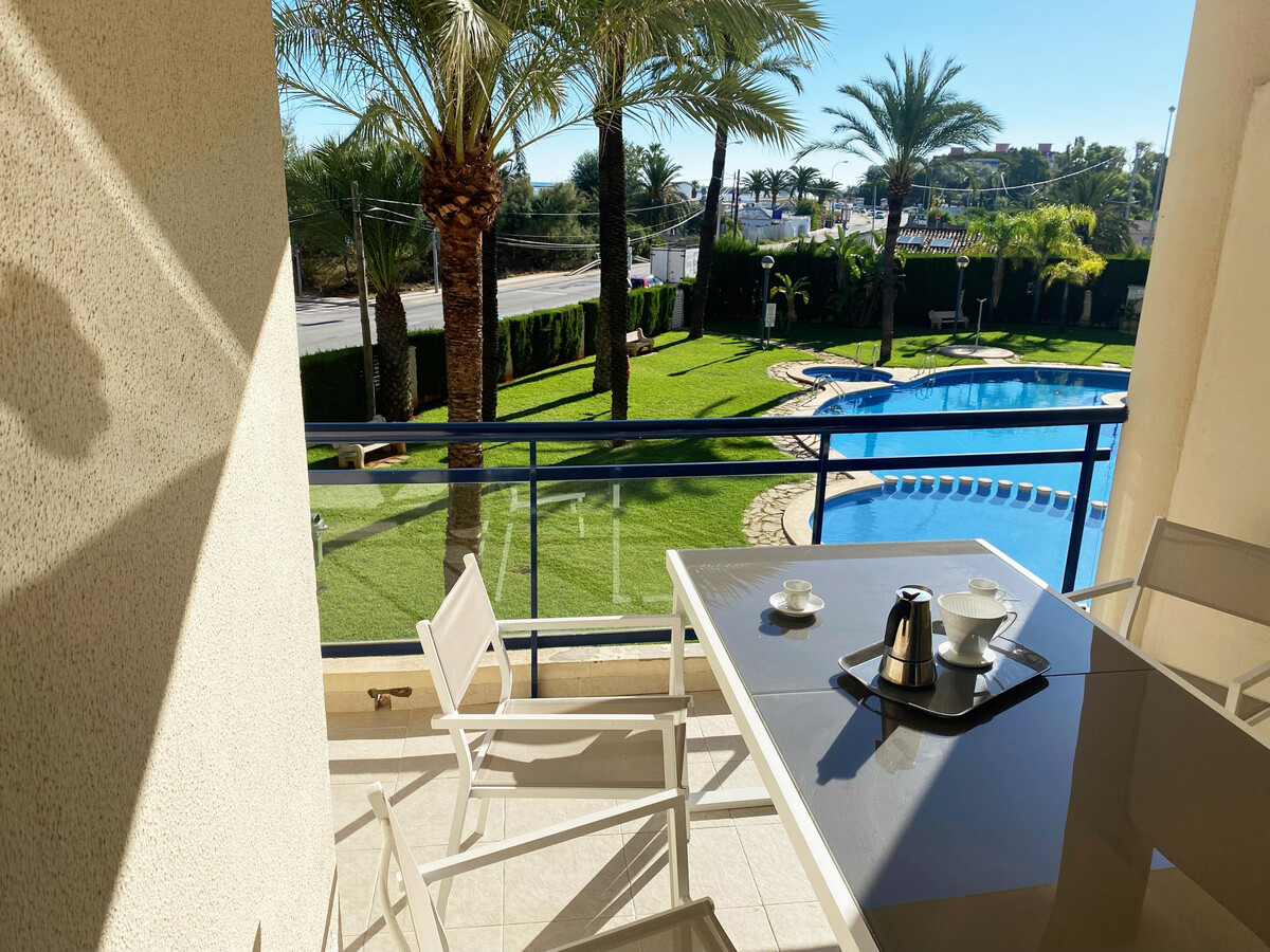 Appartement Las Marinas à Dénia, terrasse vue piscine - Photo 3
