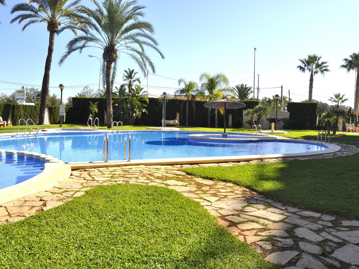 Appartement Las Marinas à Dénia, terrasse vue piscine - Photo 12