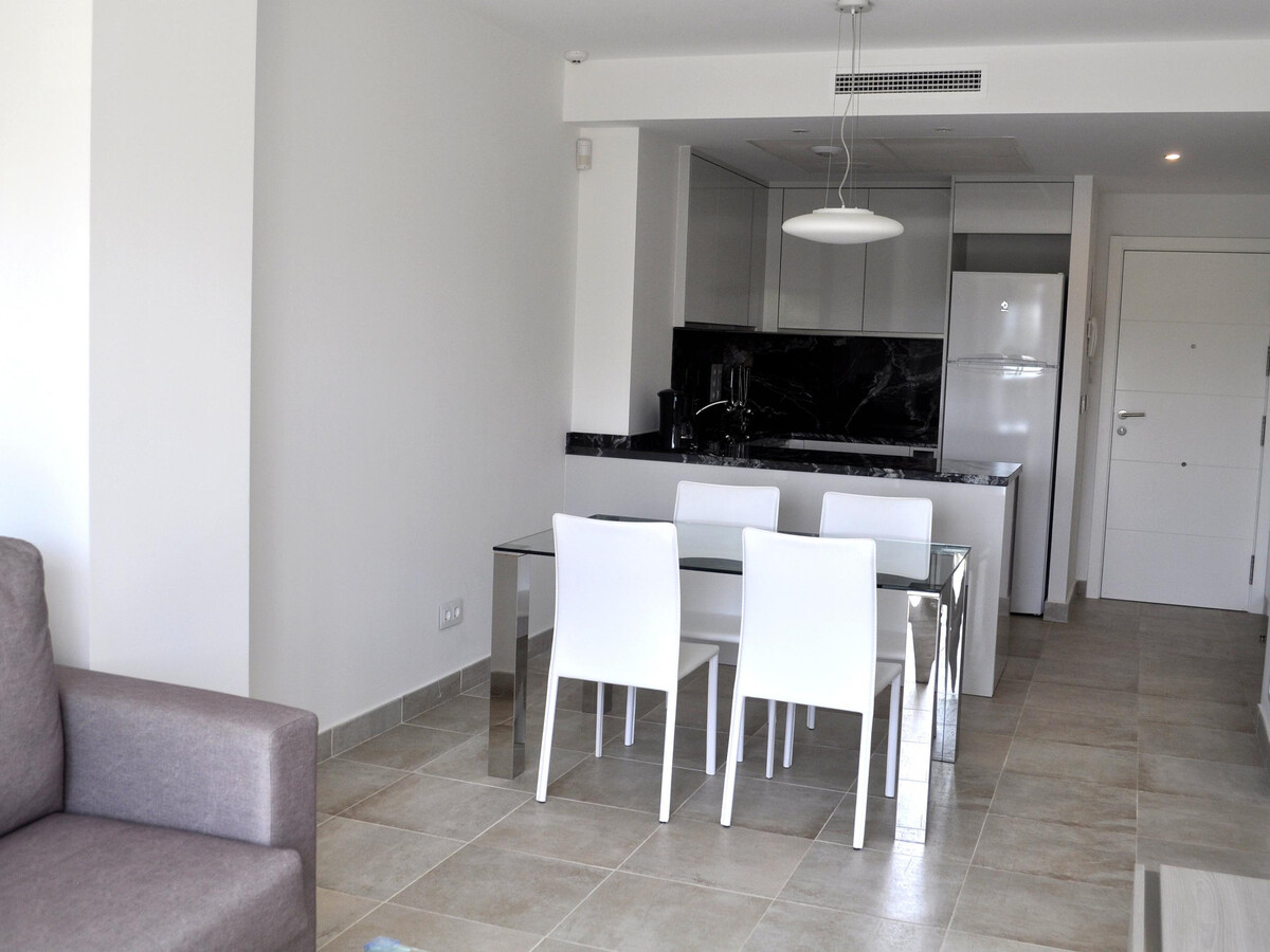 Appartement neuf 1 chambre à Oliva, terrasse et piscine - Photo 11