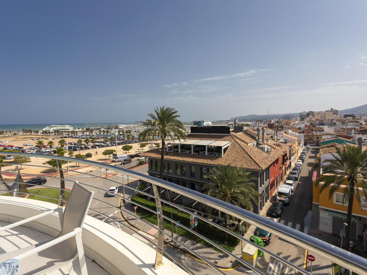 Penthouse 3 chambres à 150m de plage, vue château - Photo 5