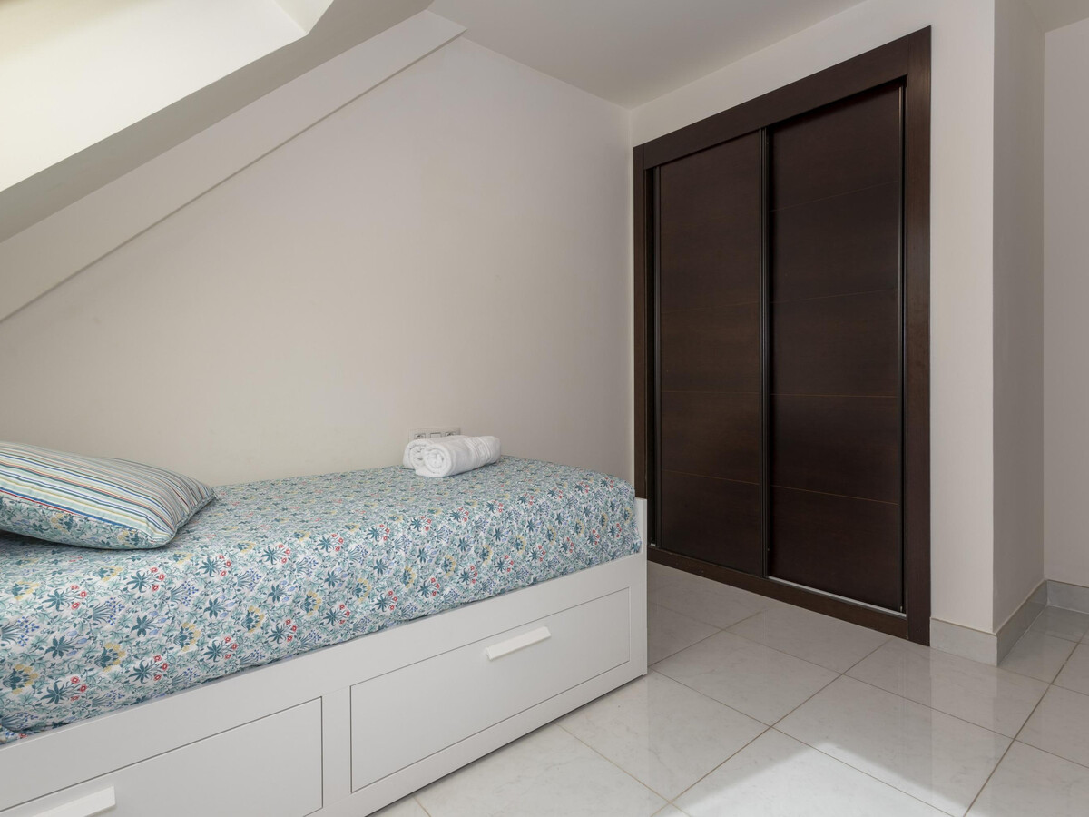 Penthouse 3 chambres à 150m de plage, vue château - Photo 18