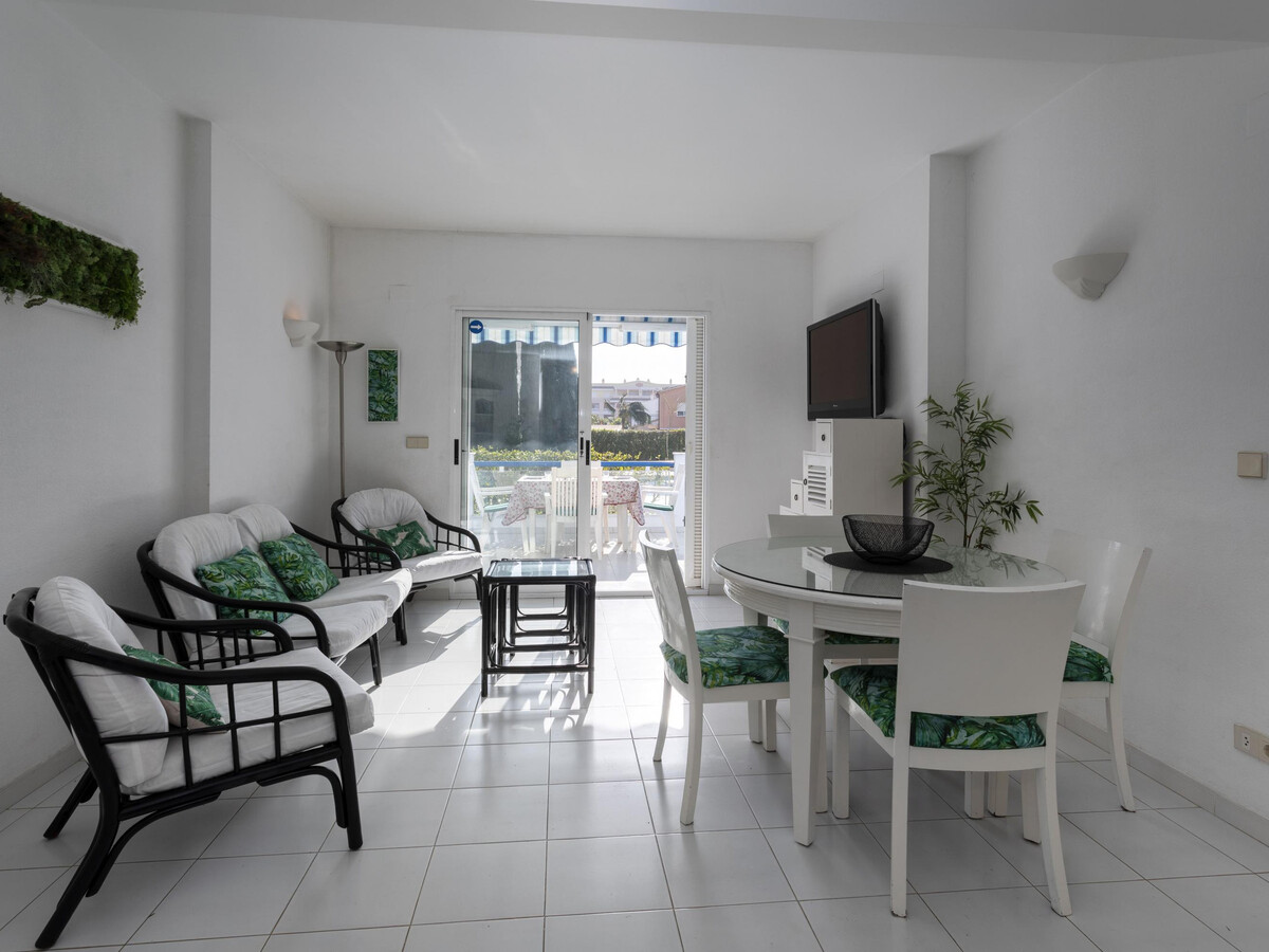 Appartement RDC Terrasse, 2 Chambres à 100 m de la Plage - Photo 10