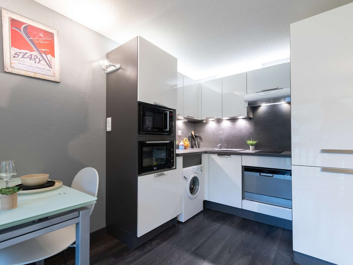 Appartement 4 pers. rénové, balcon sud, vue Pyrénées - Photo 2