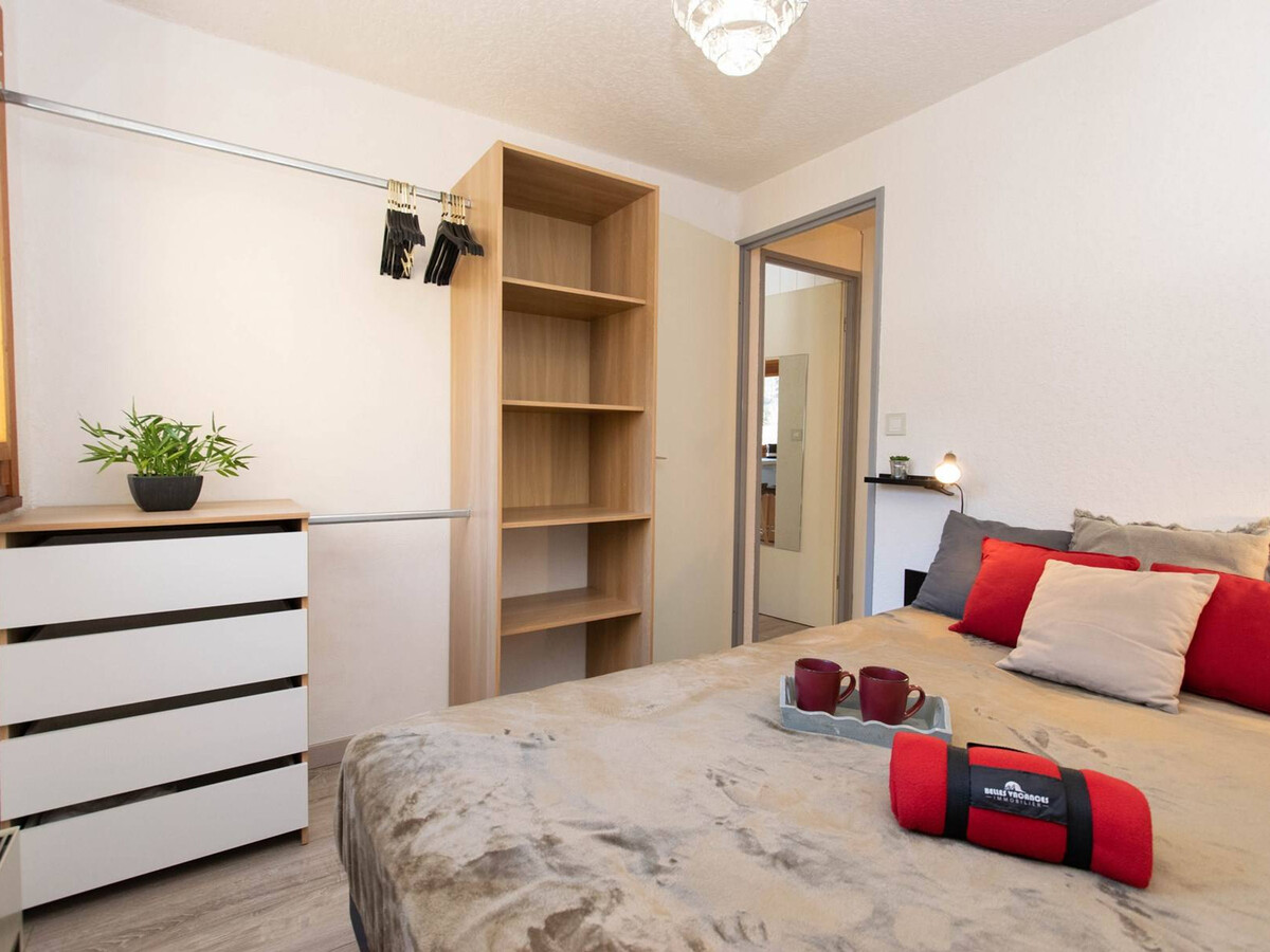 Appartement rénové proche téléphérique avec parking privé - Photo 10