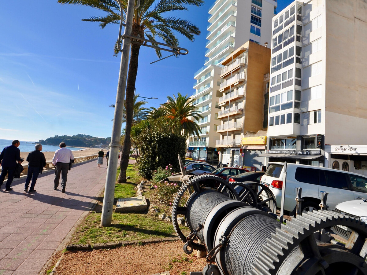 Appartement face à la mer, première ligne plage Lloret - Photo 19