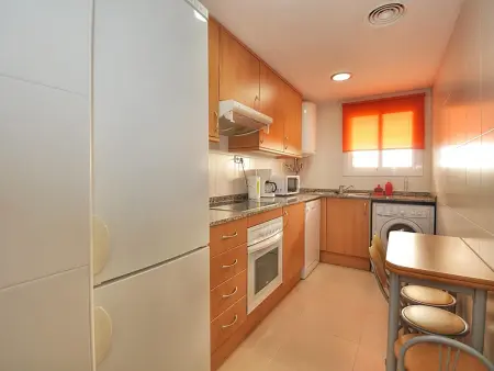 Appartement Fenals, Lloret de Mar : terrasse, 3 piscines et jardin : photo 9