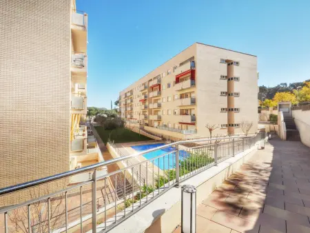 Appartement Fenals, Lloret de Mar : terrasse, 3 piscines et jardin : photo 16