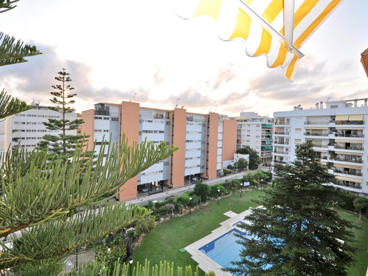 Appartement 2 chambres, piscine à 150m de la plage - Photo 7