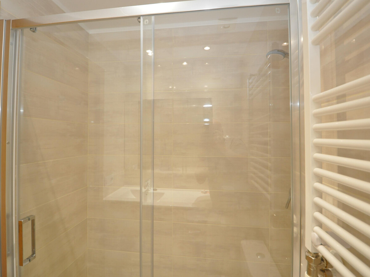 Appartement 2 chambres, piscine à 150m de la plage - Photo 17