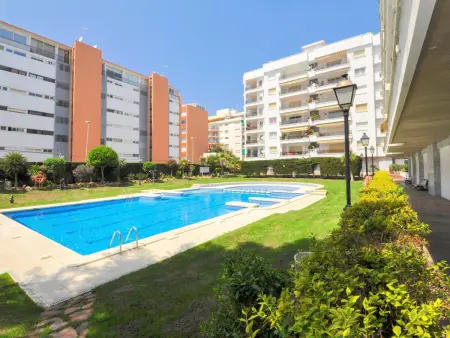 Location appartement à Lloret de Mar, Appartement Cozy avec Piscine Commune, à 150m de la Plage, Internet + Clim - Lloret de Mar