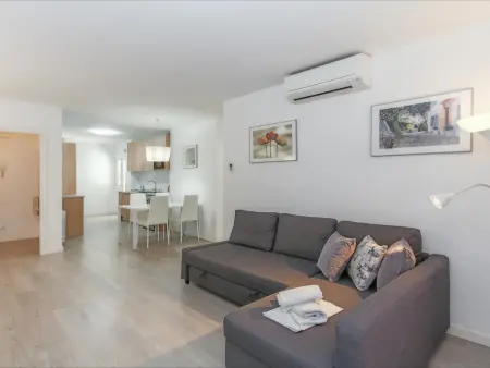 Appartement 2 chambres avec terrasse 18m² à 150m de plage : photo 5
