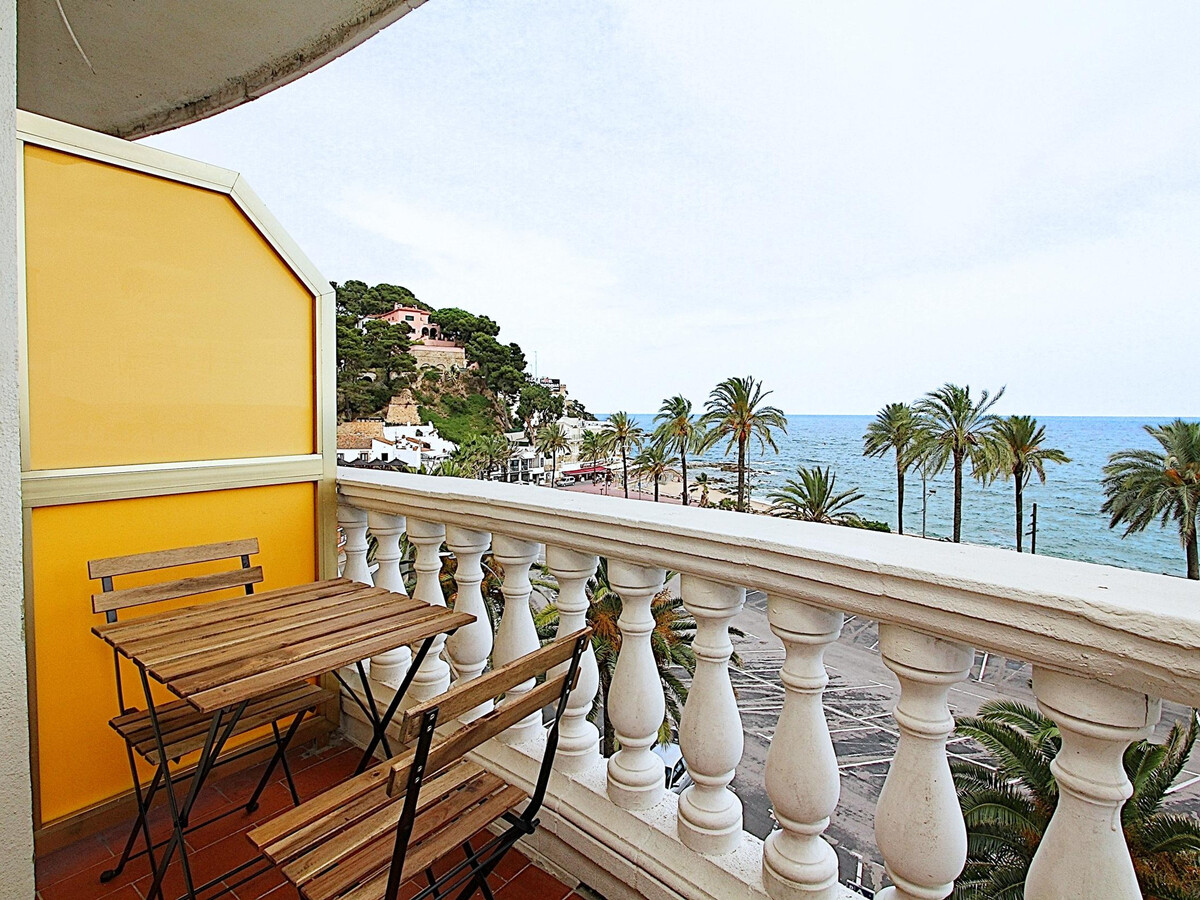 Appartement vue mer 1ère ligne de plage à Lloret de Mar - Photo 2