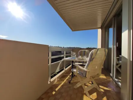Location appartement à Antibes, Studio pour 4 avec Terrasse ensoleillée, Parking privatif, à 250m des plages à Antibes