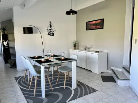 T2 Bis Cambo-les-Bains : jardin privatif et parking : photo 4