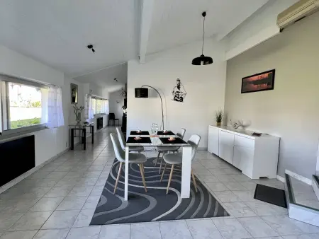 T2 Bis Cambo-les-Bains : jardin privatif et parking : photo 5