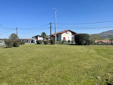 T2 Bis Cambo-les-Bains : jardin privatif et parking : photo 16