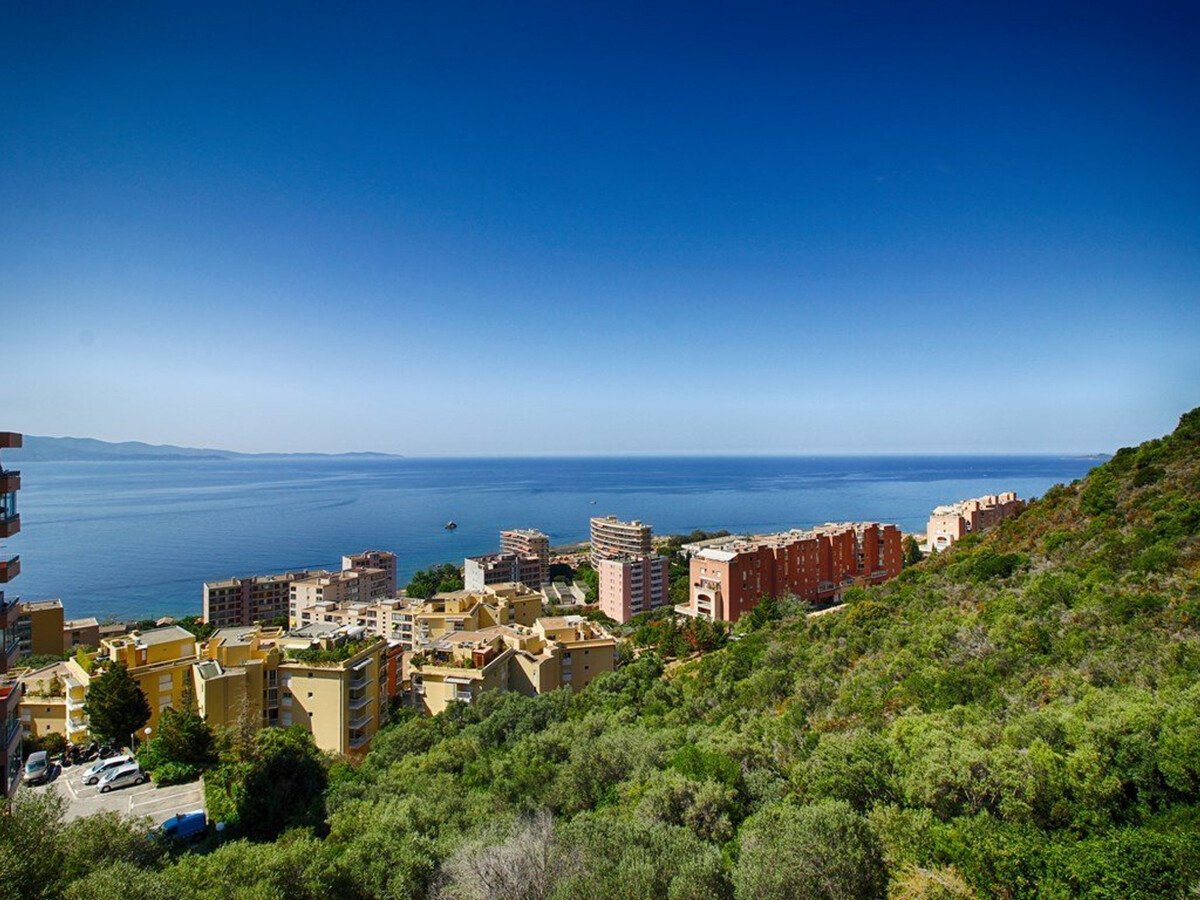 Appartement 4 pers. terrasse vue mer, parking à Ajaccio - Photo 12