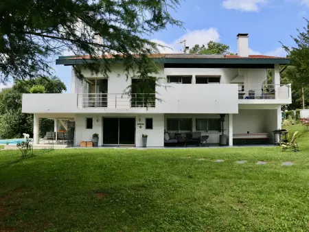 Appartement de charme avec piscine partagée à Urt, Pays Basque : photo 2