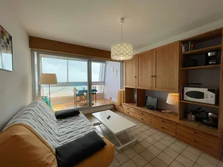 Location appartement à Saint Jean de Monts, Studio à St-Jean-de-Monts, avec parking, balcon et vue mer