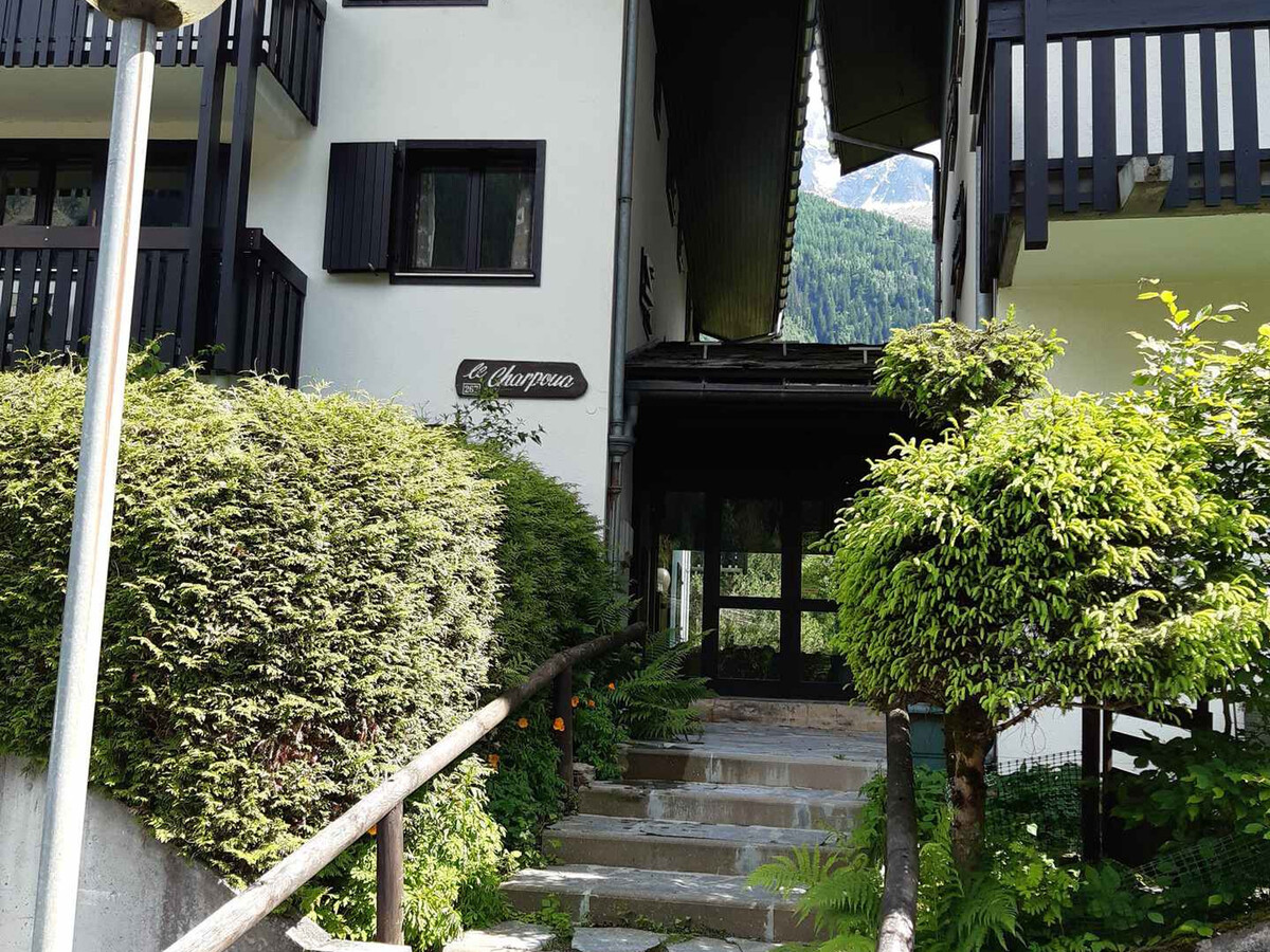 T2 montagne avec balcon et parking à Chamonix - Photo 9