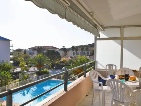 Location appartement à Le Lavandou, Appartement T2 climatisé avec piscine, terrasse et parking à 600m de la plage - Le Lavandou
