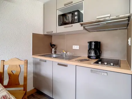 Studio rénové 22m² aux Menuires, 4 pers, accès pistes : photo 3