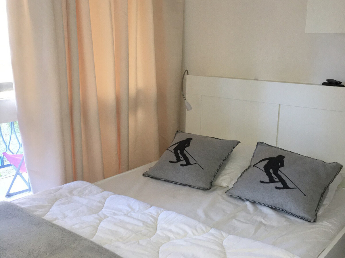 Appartement 54m² rénové, 8 personnes, balcon sud-ouest et parking - Photo 5