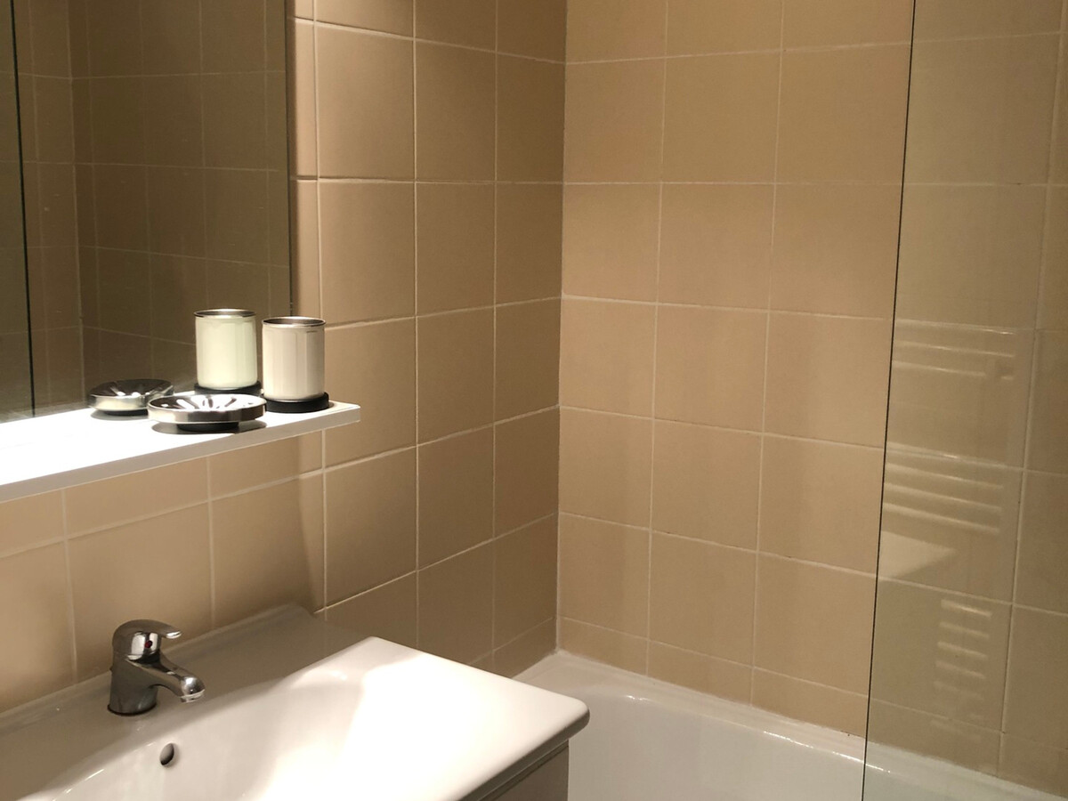Appartement 54m² rénové, 8 personnes, balcon sud-ouest et parking - Photo 9