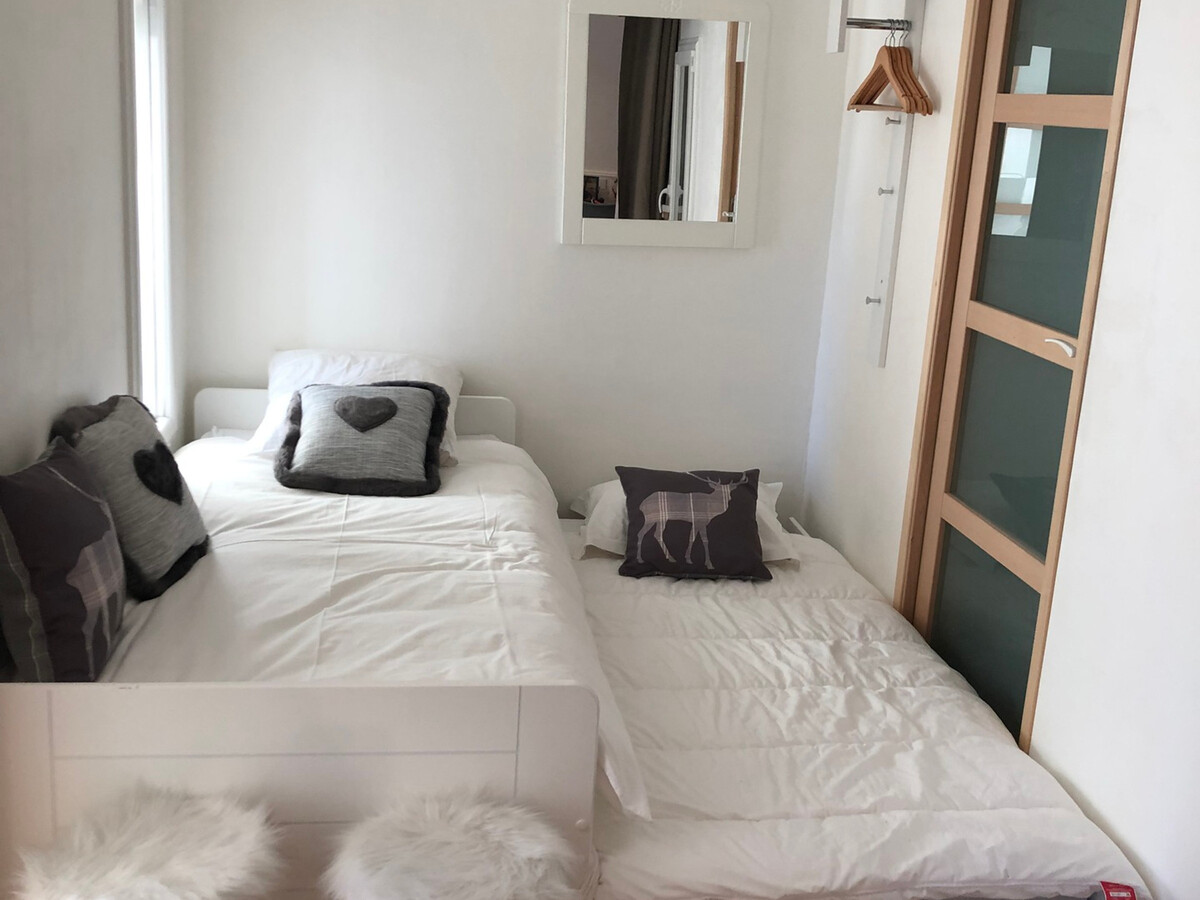 Appartement 54m² rénové, 8 personnes, balcon sud-ouest et parking - Photo 11